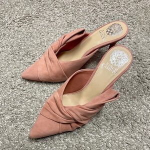 NEW Vince Camuto Blush Suede Mule: BEAUTIFUL!